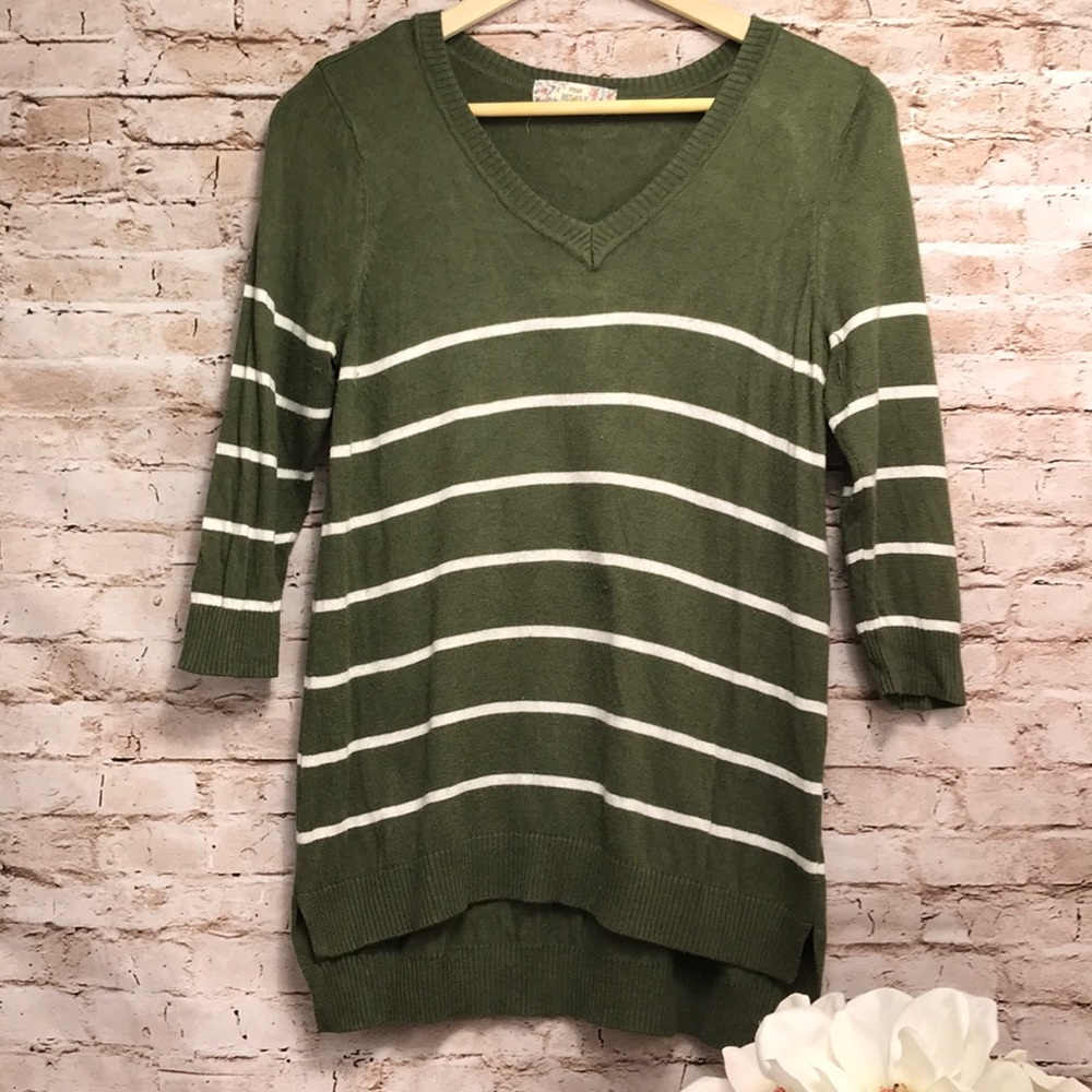 PINK REPUBLIC V NECK SWEATER